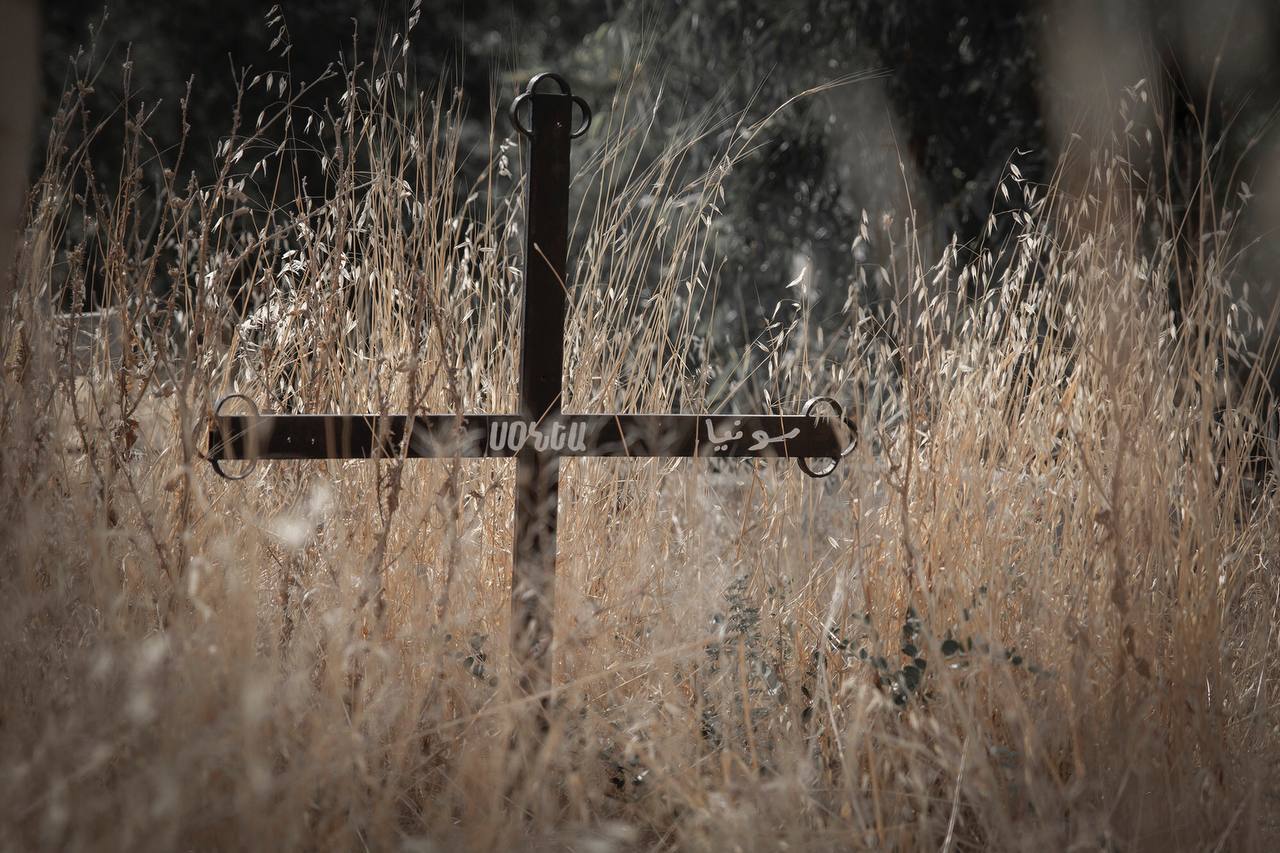 دوربین، ابزار من است. به‌واسطه آن به همه‌ی چیزهای اطرافم معنا می‌بخشم. _آندره کرتیس